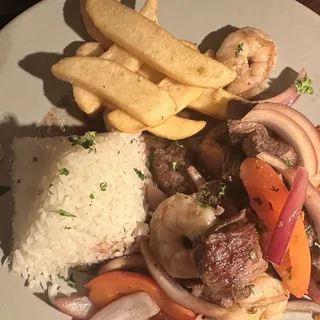 Lomo Saltado Entre