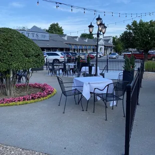 Exterior seating - so quaint