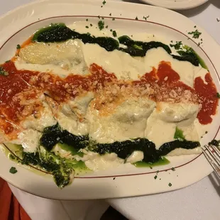Tortiloni with Alfredo, tomato and pesto.