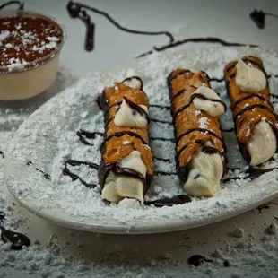 Cannolis