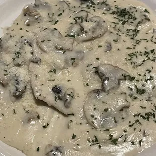 Veal Dama Bianca, mushroom cream sauce