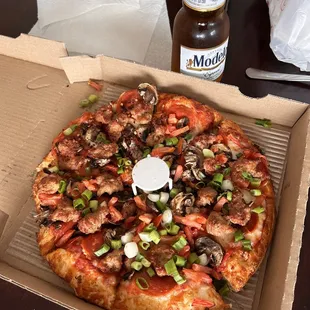 Pizza and beer! Yee Yee!
