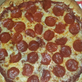 Deluxe Pepperoni Pizza