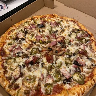 Super Combo Pizza (XL ~$20)