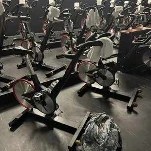 This is what to change my shape and made me sweaty, to be strong needs to work hard like this, on my way to achieve my goals!