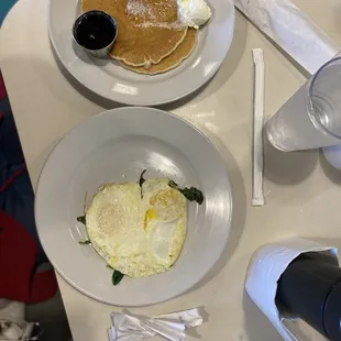 pancakes with 2 eggs and spinach