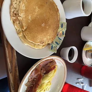 Pancakes, eggs and 3 bacon
