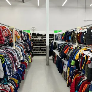 Village Discount Outlet of Columbus has moved from 3500 Cleveland Ave, Columbus OH to 
  109 Huber Village Blvd. Westerville, OH 43081