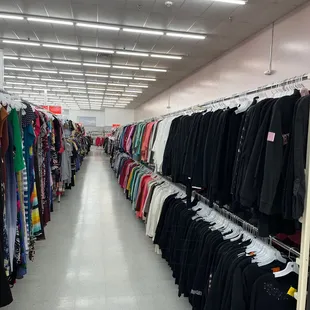 Village Discount Outlet of Columbus has moved from 3500 Cleveland Ave, Columbus OH to 
  109 Huber Village Blvd. Westerville, OH 43081