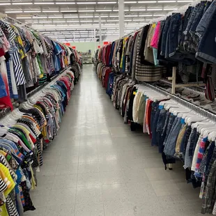 Village Discount Outlet of Columbus has moved from 3500 Cleveland Ave, Columbus OH to 
  109 Huber Village Blvd. Westerville, OH 43081