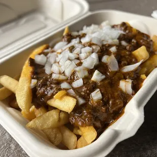 Chili cheese fries