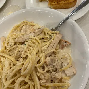 Chicken al fredo - good hot great chicken, nice sauce &amp; Parmesan