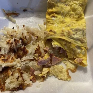 Ham and cheese omelette w/ hash browns
