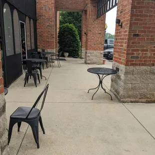 Side patio seating