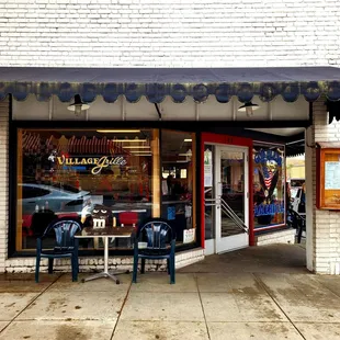 the outside of a restaurant