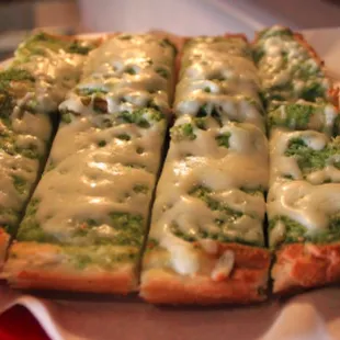 Cheesy Pesto Bread