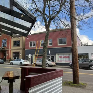 a view of a street corner
