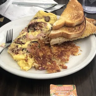 Meat Lover&apos;s Omlette