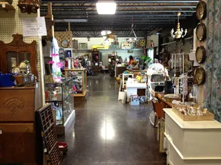 Encore Antiques and Collectibles