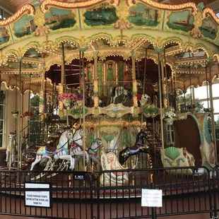 Double stacked carousel is beautiful!