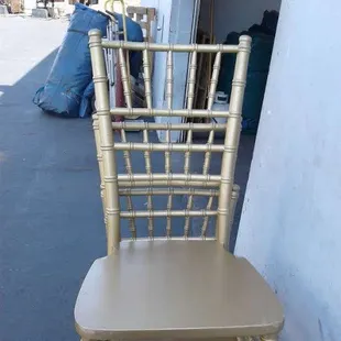Chiavari chair