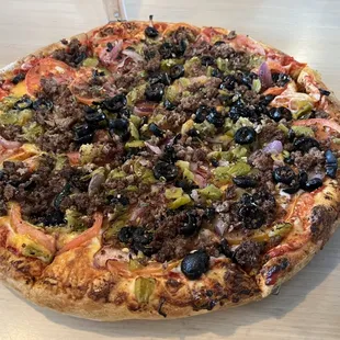 Mexican Pizza - tomatoes, green chiles, olives, ground beef &amp; onions