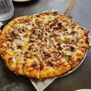 Chicken bacon ranch pizza, medium size 8 slices