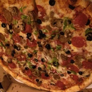 Kings specialty pizza was huge and delicious