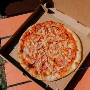 16&quot; HAWAIIAN PIZZA