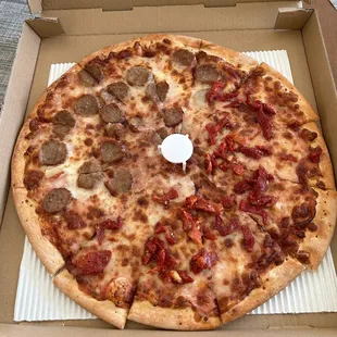 I ordered 1/2 cheese , 1/2 meatballs &amp; sun dried tomatoes but I got 1/2 meatballs 1/2 sun dried tomatoes ( still tasty )