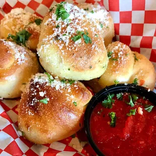 Outstanding garlic knots!!