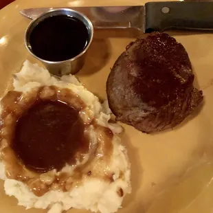 Filet &amp; mashed potatoes