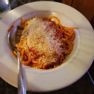 Side of spaghetti with tomato sauce (pasta was perfect!)