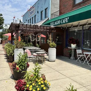 Front entrance and outdoor dining
