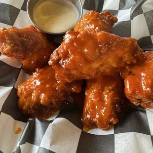 6 Wings Buffalo