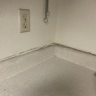 The countertop falling in the corner