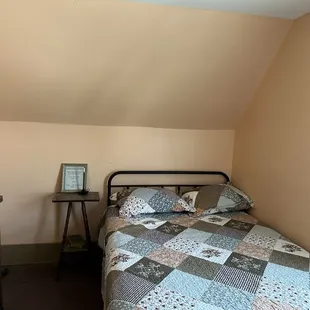 Bed of Joe &amp; Sarah Moore