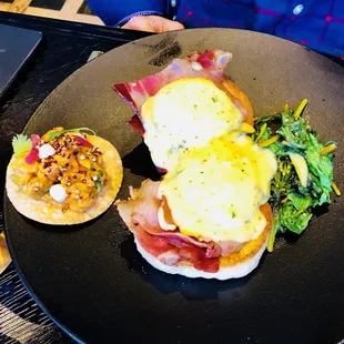 Eggs Benedict