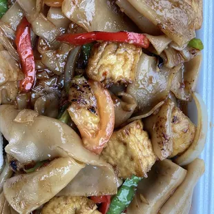 Drunken Noodles with Tofu