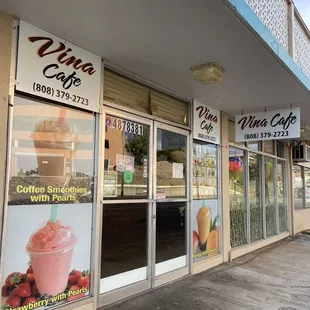 the outside of the restaurant