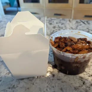 Full order of hot n spicy chicken to go. Comes with white rice.