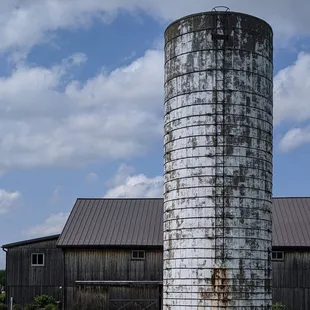 The Barn at Vinberige Vineyards