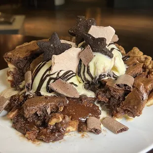 Molten pecan fudge pie for two guests