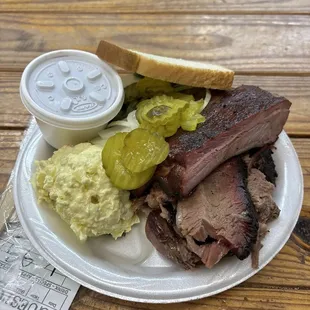 Bbq plate with ribs and brisket