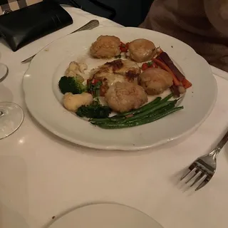 Macadamia Crusted Sea Scallops