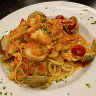 Spaghetti Al Nero Frutti Di Mare