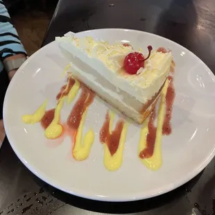 Limoncello Cake