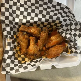 Buffalo chicken wings