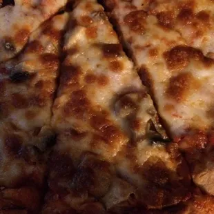 We ordered pepperoni mushroom and sausage on this pizza and paid for all 3 and we can't see much and it tastes disgusting