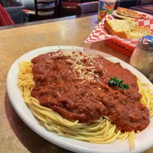 Spaghetti with meat sauce.